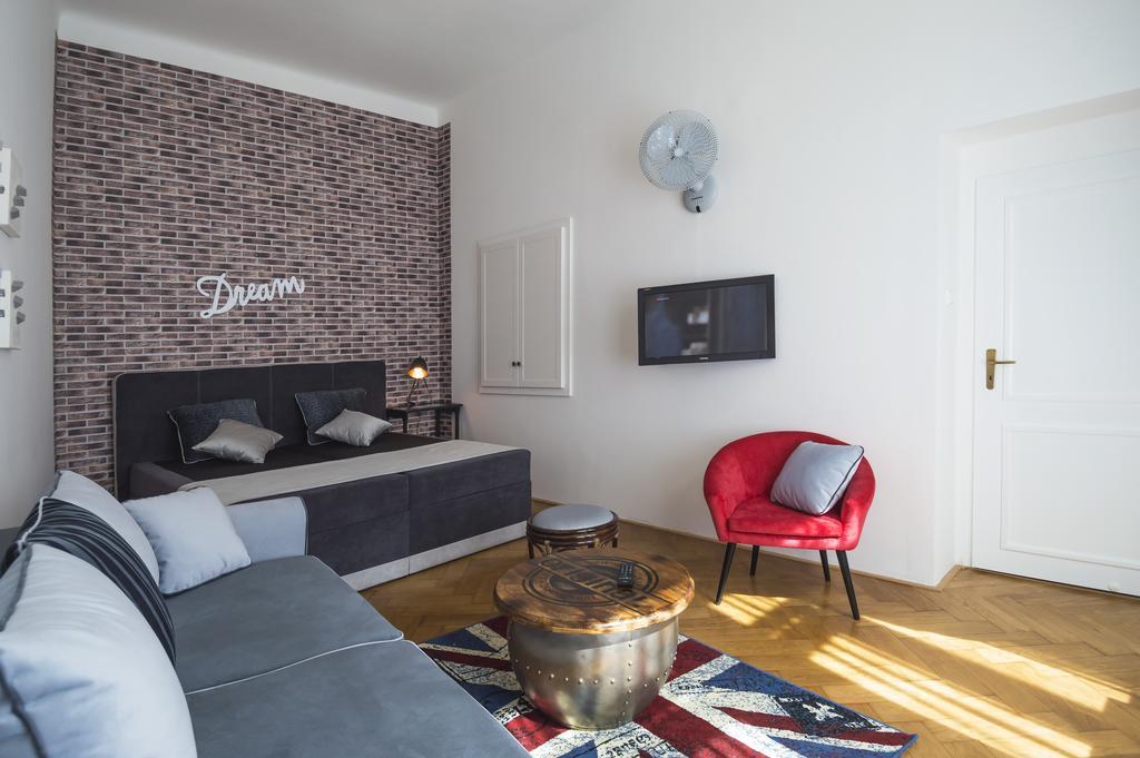 Design Apartment Havelska Praha Bagian luar foto